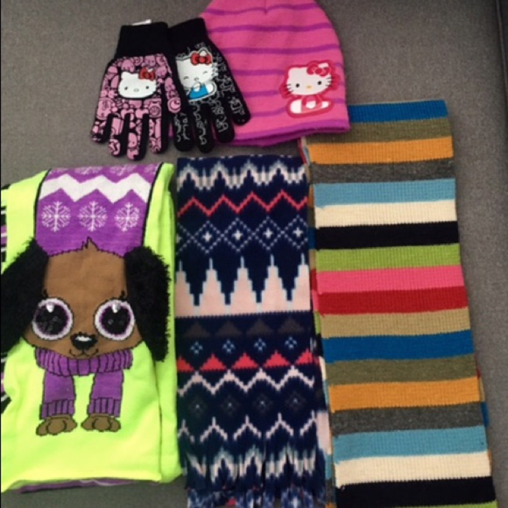 Girls scarves, hats, gloves. Justice, hello kitty